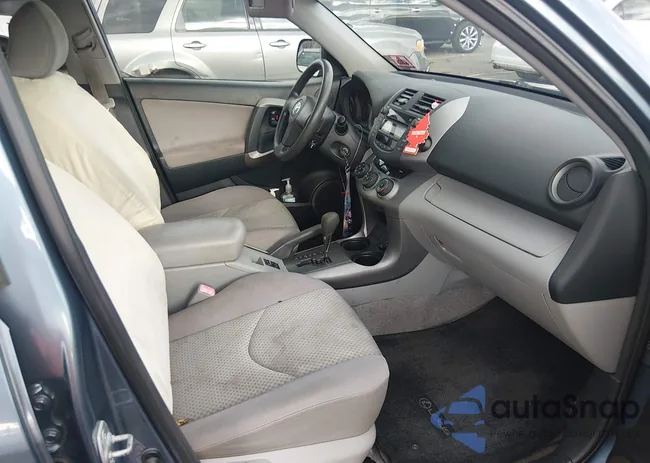 JTMBD33V876054319: 44104304