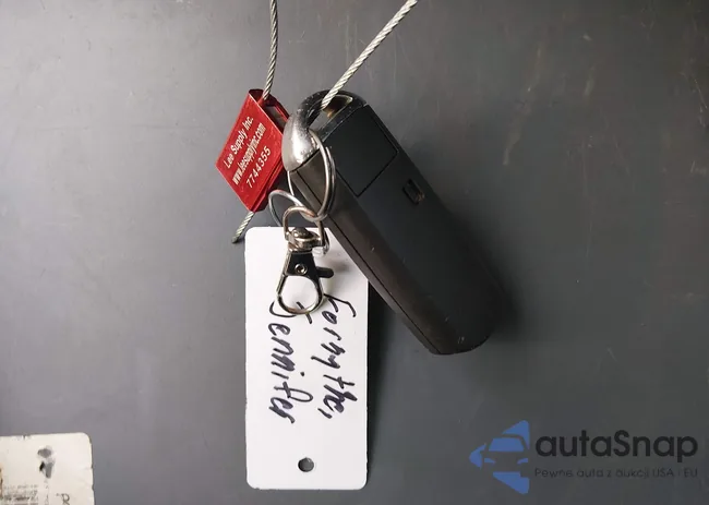 JM1GJ1V58F1210726: 44104319