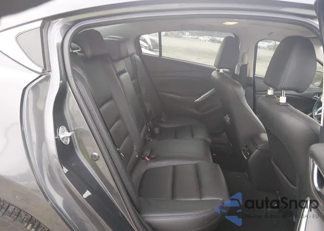 JM1GJ1V58F1210726: 44104319