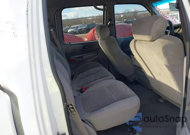 1FTRW08L81KC23686: 44104346