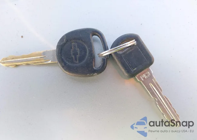 1GCGC13UX3F206860: 44104360