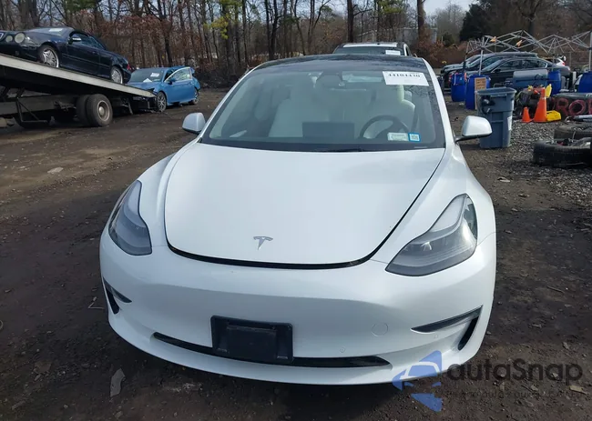 5YJ3E1EB4NF275667: 44104430