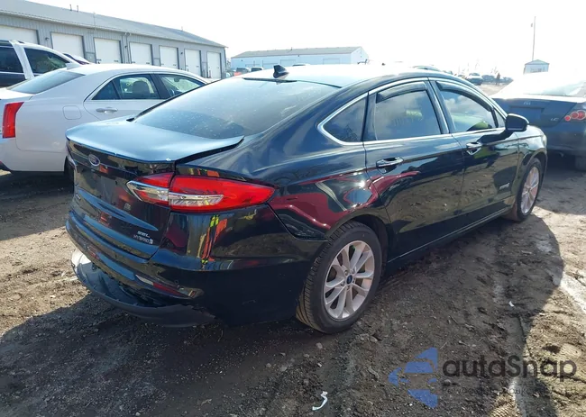 3FA6P0MU9KR179926: 44104453