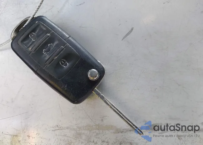 3VWRM71K79M032195: 44104455