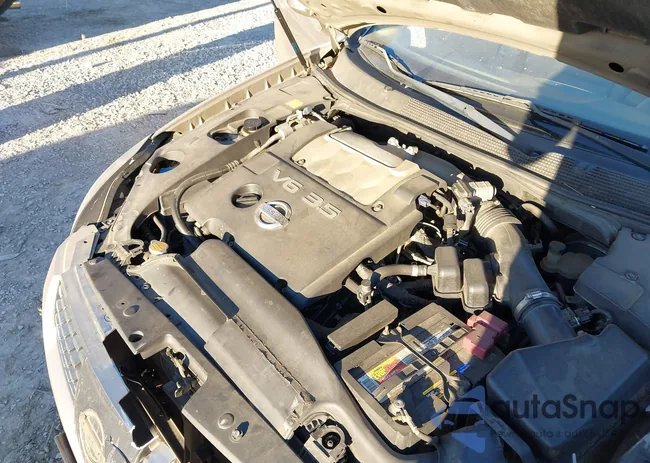 1N4BA41E14C900777: 44104526