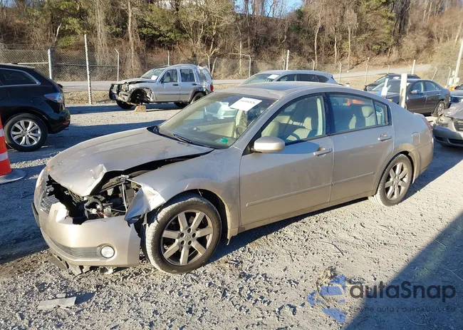 1N4BA41E14C900777: 44104526