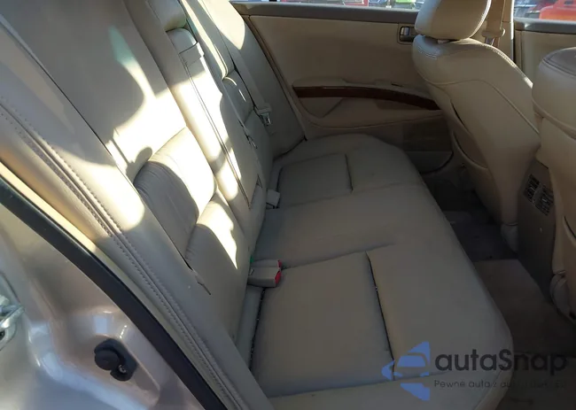 1N4BA41E14C900777: 44104526