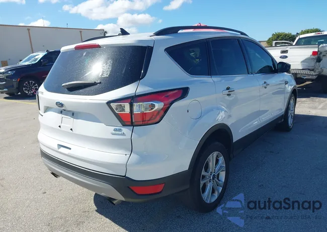 1FMCU0GD2JUA53444: 44105561