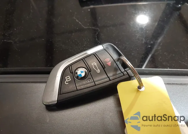 WBXHT3C37H5F70129: 44105613