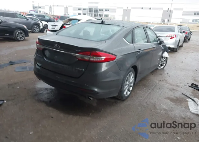 3FA6P0UU5HR330771: 44105633