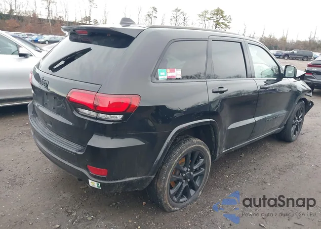 1C4RJFAGXNC142347: 44105677