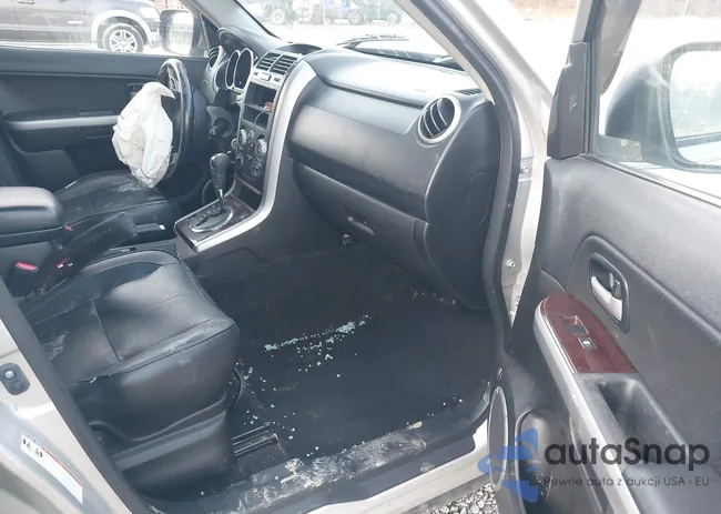 JS3TD947564105794: 44105692