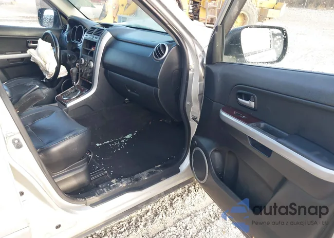 JS3TD947564105794: 44105692