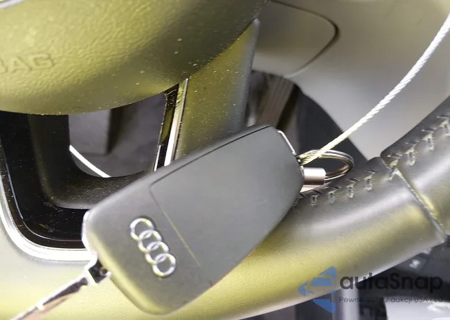 WA1BCCFS5JR019953: 44105743