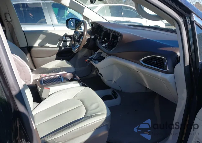 2C4RC1EG8HR614256: 44105754