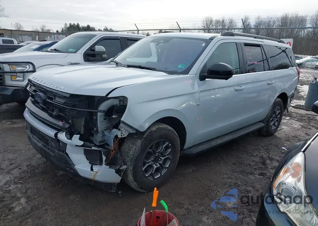 1FMJK1J89SEA22895: 44105804