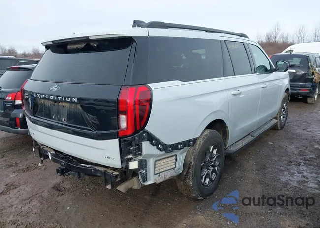 1FMJK1J89SEA22895: 44105804