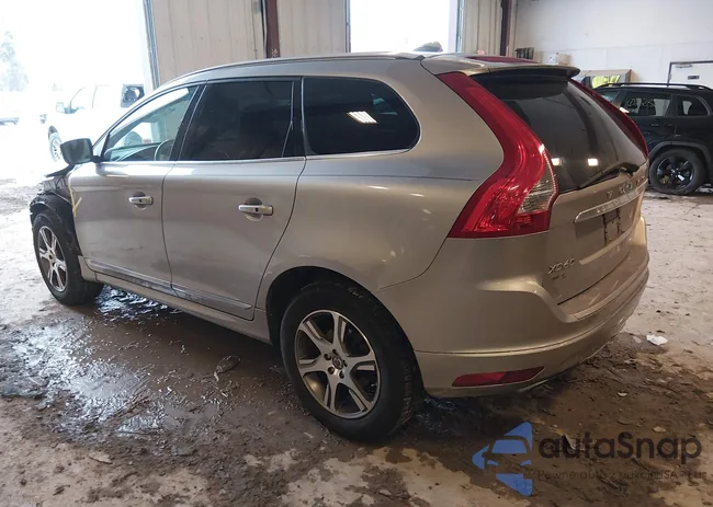 YV4902RK7F2635377: 44105839