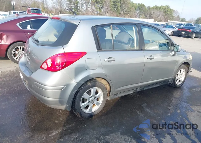 3N1BC13E07L398582: 44105849