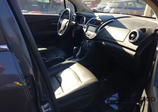 3GNCJRSB2GL201092: 44105997