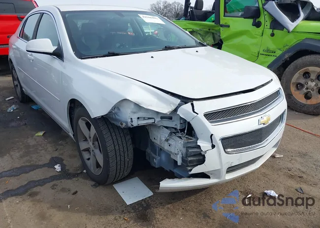 1G1ZC5EU8BF385808: 44106002