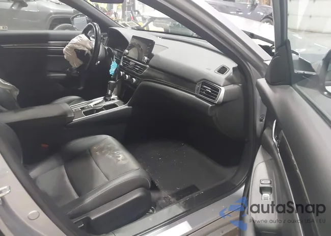 1HGCV1F34NA037173: 44106041