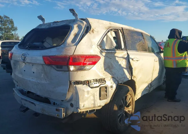 5TDZARFH1JS036851: 44106112