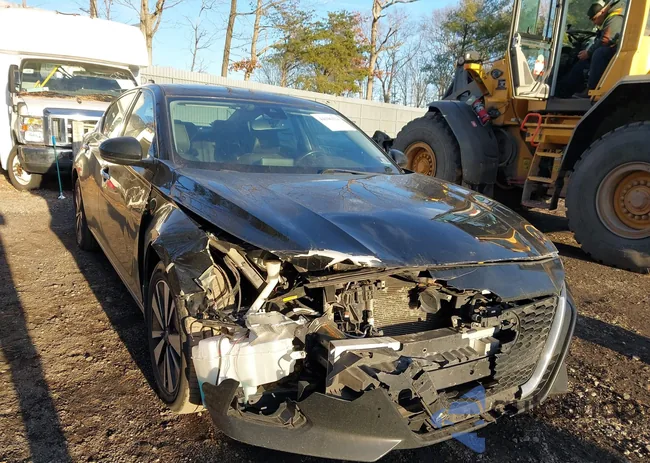 1N4BL4EW1KC146306: 44106124