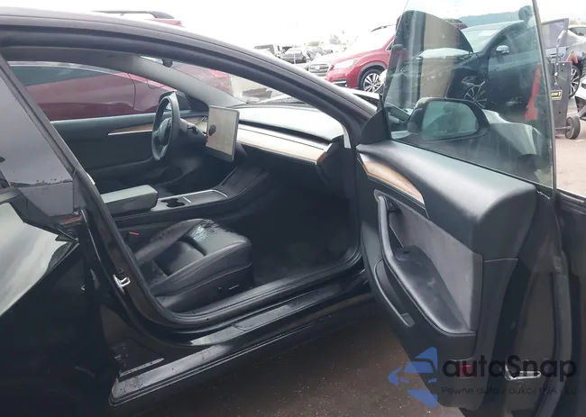 5YJ3E1EA6MF986065: 44105226