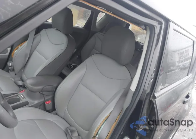 KNDJX3AE9H7025493: 44105244