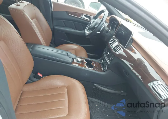 WDDLJ6HBXFA141962: 44105350