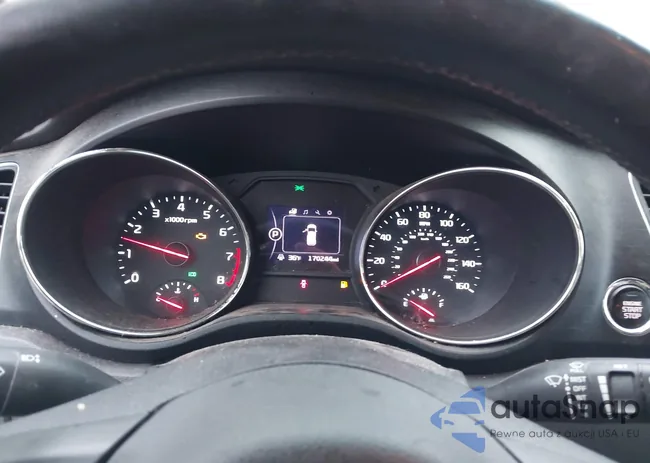 KNDMB5C18H6327039: 44105377