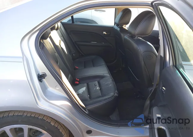 3FAHP0JG2AR164982: 44106822