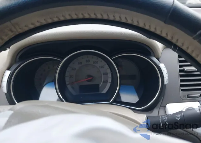 JN8AZ18W79W118537: 44106850