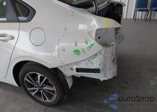 3KPF24AD8RE781755: 44106967