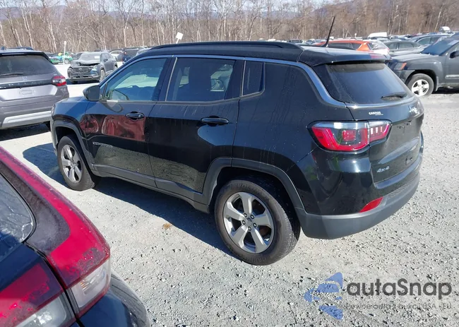 3C4NJDBB3JT436435: 44106302