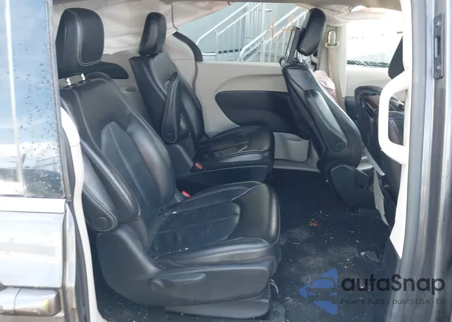 2C4RC1L72NR122689: 44106424