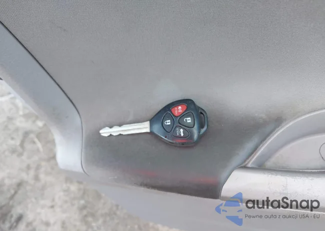 2T1BU4EEXBC703669: 44106468