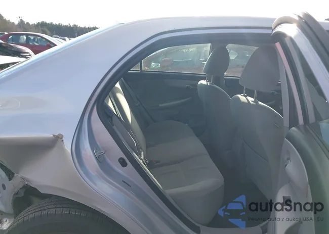 2T1BU4EEXBC703669: 44106468