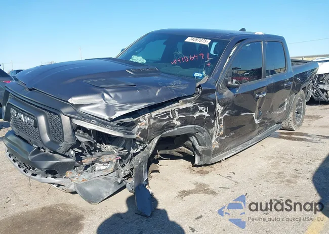 1C6SRFLT9LN244669: 44106491