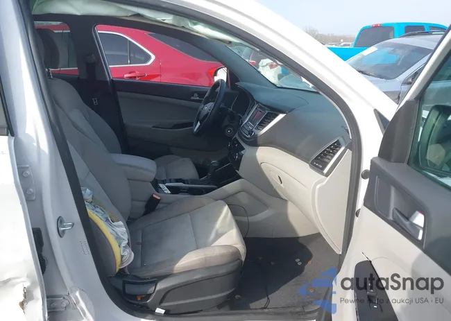 KM8J33A43GU195895: 44107573