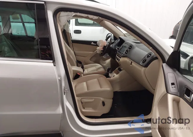 WVGBV7AX4GW506626: 44107587