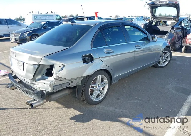 WDDGF4HB3EA959913: 44107609