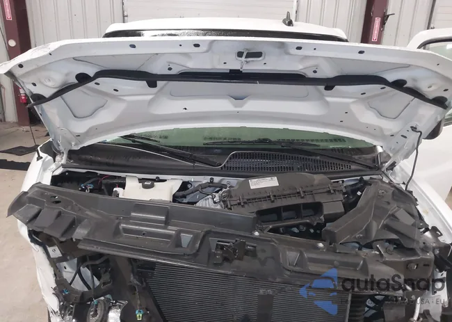 1GTW7AF70M1253447: 44107611