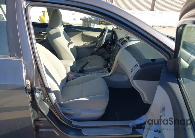 2T1BU4EE6DC087410: 44107614