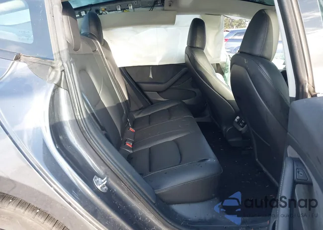 5YJ3E1EA3PF685595: 44107621