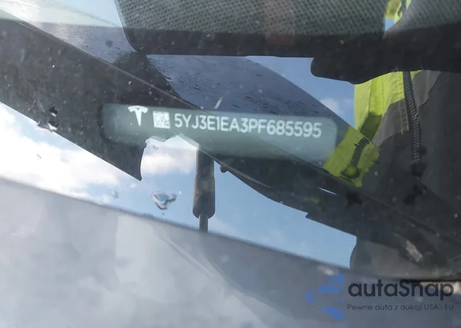 5YJ3E1EA3PF685595: 44107621