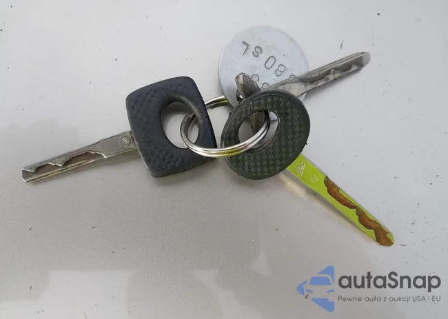 WDBBA45C9FA035136: 44107727