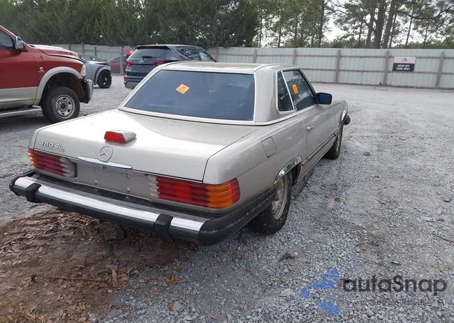 WDBBA45C9FA035136: 44107727