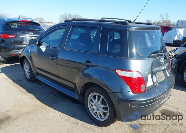 JTKKT624965004796: 44107766